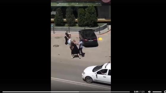 Кадр из видео с избиением Кадр из видео с избиением