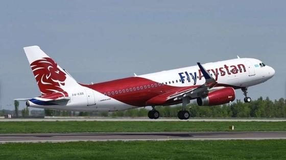 Самолет flyarystan Самолет flyarystan