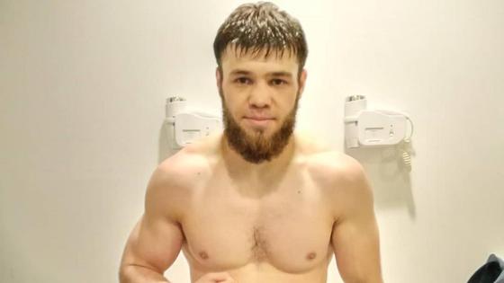 Казахстанский боксер Руслан Мадиев Казахстанский боксер Руслан Мадиев