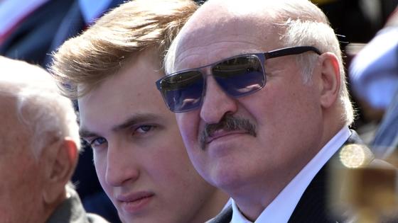 Александр Лукашенко с сыном Александр Лукашенко с сыном