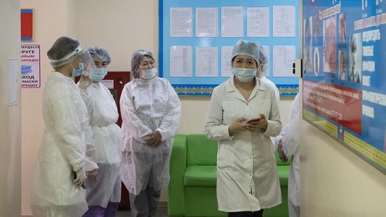 Врачи в больнице Врачи в больнице