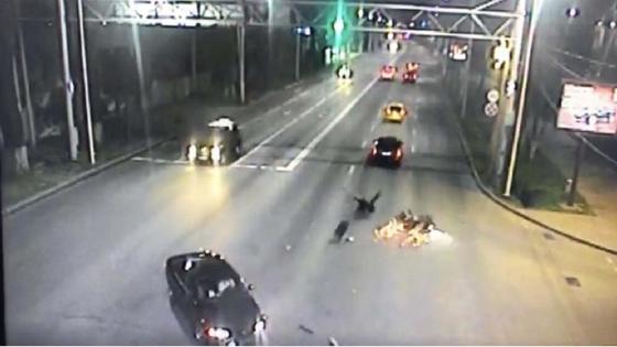 Автомобиль попал в аварию Автомобиль попал в аварию