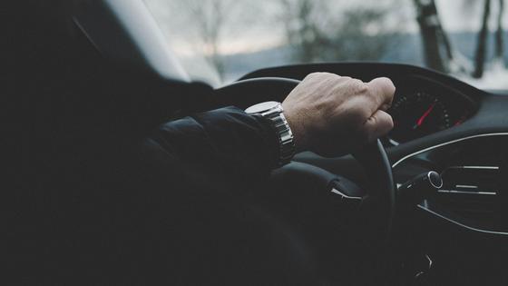 Водитель за рулем автомобиля Водитель за рулем автомобиля