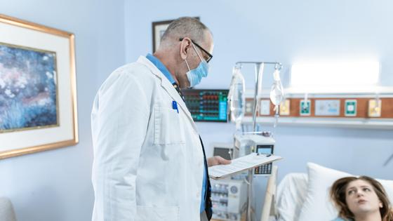 Врач и пациентка Врач и пациентка