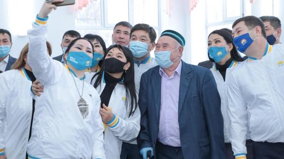 Предвыборный штаб Nur Otan прибыл в Актюбинскую область Предвыборный штаб Nur Otan прибыл в Актюбинскую область