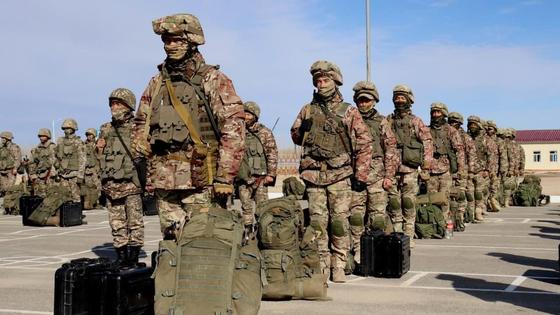 Военные Военные