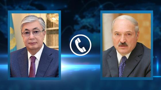 Қасым-Жомарт Тоқаев пен Александр Лукашенко Қасым-Жомарт Тоқаев пен Александр Лукашенко