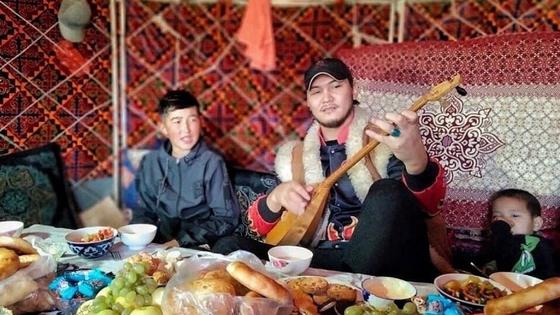 Жігер Ауыпбаев пен Айдос Кәден Жігер Ауыпбаев пен Айдос Кәден
