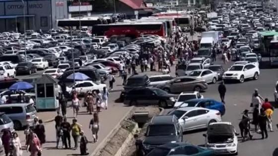 "Алтын орда" базарындағы кептеліс "Алтын орда" базарындағы кептеліс