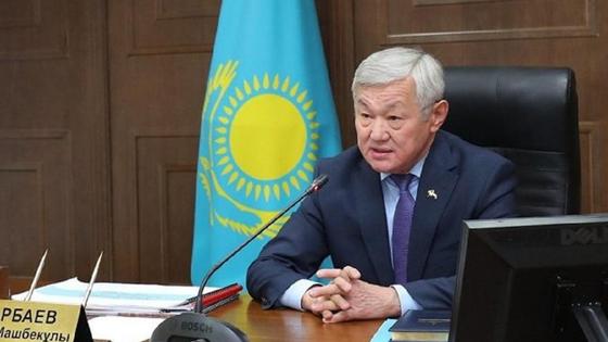 Бердібек Сапарбаев Бердібек Сапарбаев
