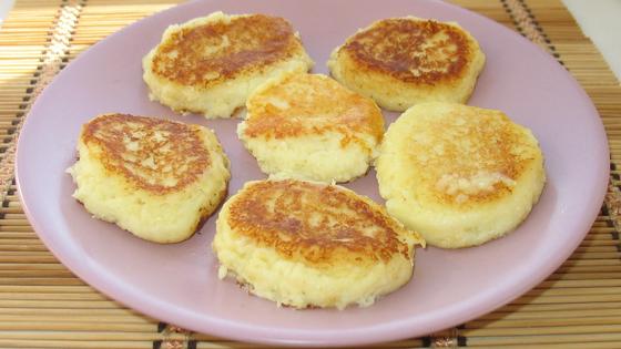 котлеты из картошки на тарелке котлеты из картошки на тарелке