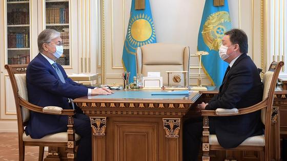 Касым-Жомарт Токаев и Аскар Мамин Касым-Жомарт Токаев и Аскар Мамин