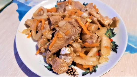 Хе из рыбы на тарелке Хе из рыбы на тарелке