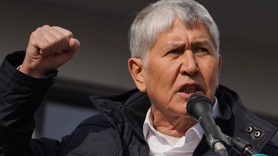 Алмазбек Атамбаев Алмазбек Атамбаев