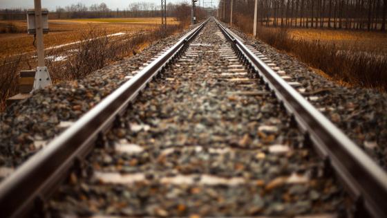 Железнодорожные пути осенью Железнодорожные пути осенью