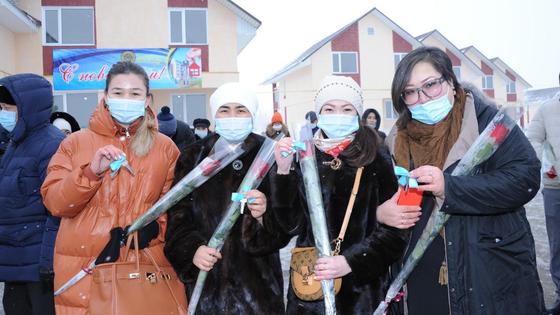 Ключи от квартир вручили в Талдыкоргане Ключи от квартир вручили в Талдыкоргане