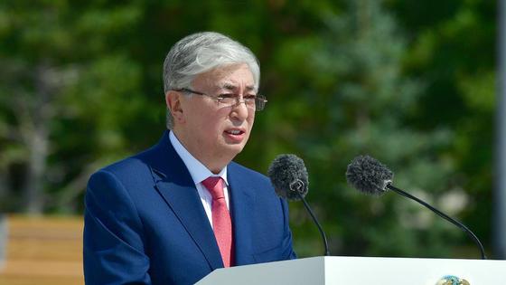 Касым-Жомарт Токаев на открытии памятника Нурсултану Назарбаеву Касым-Жомарт Токаев на открытии памятника Нурсултану Назарбаеву