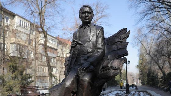 Скульптура Герольда Бельгер Скульптура Герольда Бельгер