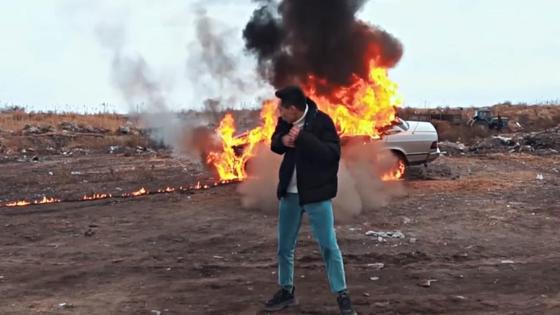 Дархан Жолшыбеков әкесінің көлігін өртеді Дархан Жолшыбеков әкесінің көлігін өртеді