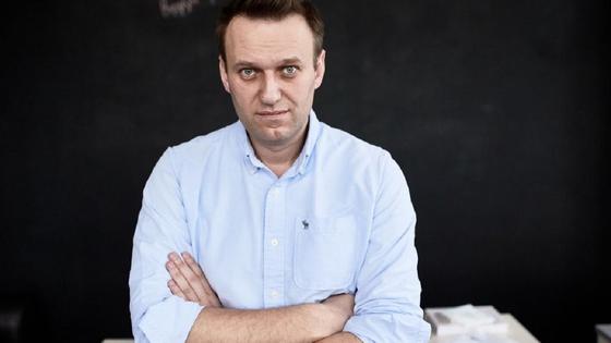 Алексей Навальный в голубой рубашке Алексей Навальный в голубой рубашке