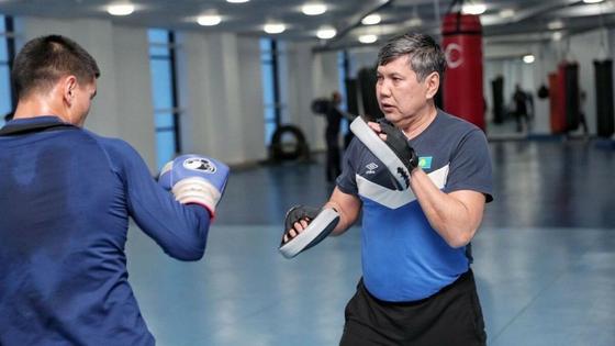 Тренер Галымбек Кенжебаев Тренер Галымбек Кенжебаев