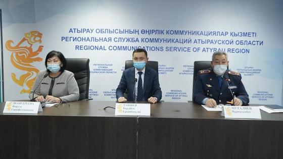 Чиновники Чиновники