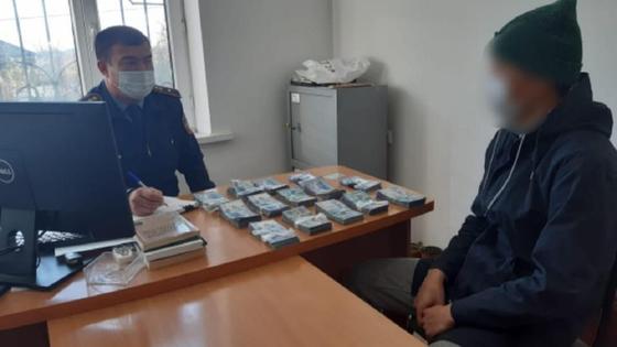 Подозреваемый у следователя в Туркестанской области Подозреваемый у следователя в Туркестанской области