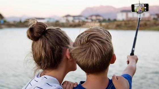 дети делают селфи дети делают селфи
