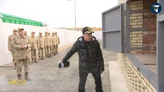Түрікменстан президенті есірткіні пешке салып, өртеп жіберді Түрікменстан президенті есірткіні пешке салып, өртеп жіберді