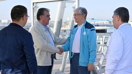 Касым-Жомарт Токаев, Гурбангулы Бердымухамедов, Эмомали Рахмон и Садыр Жапаров Касым-Жомарт Токаев, Гурбангулы Бердымухамедов, Эмомали Рахмон и Садыр Жапаров