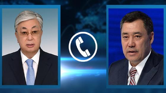 Қасым-Жомарт Тоқаев пен Садыр Жапаров Қасым-Жомарт Тоқаев пен Садыр Жапаров