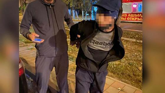 Задержанный по подозрению в краже номеров мужчина Задержанный по подозрению в краже номеров мужчина