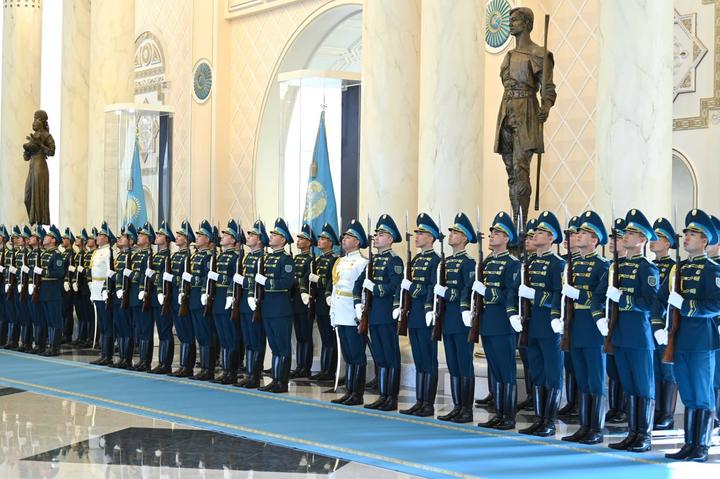 Роберт Фицоны салтанатты қарсы алу рәсімі
