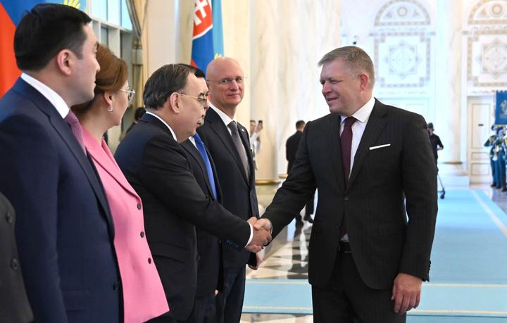 Роберт Фицоны салтанатты қарсы алу рәсімі