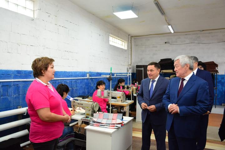 Бердибек Сапарбаев посетил село близ столицы Бердибек Сапарбаев посетил село близ столицы
