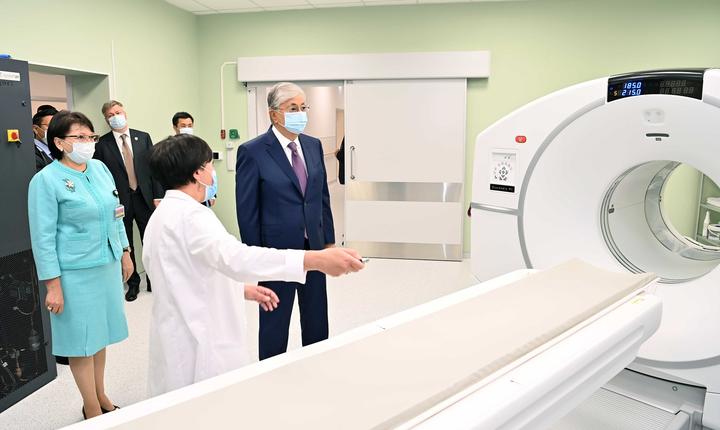 Мемлекет басшысы Ядролық медицина орталығына барды Мемлекет басшысы Ядролық медицина орталығына барды