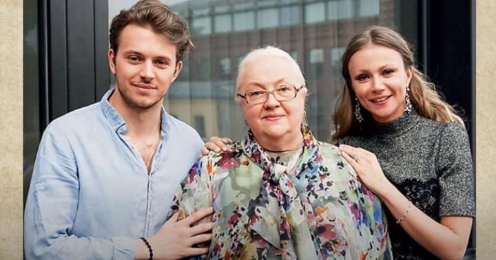 Екатерина Градова с дочерью и внуком Екатерина Градова с дочерью и внуком