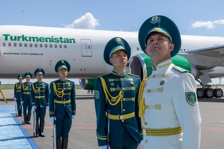 Президент Туркменистана прибыл в Астану Президент Туркменистана прибыл в Астану
