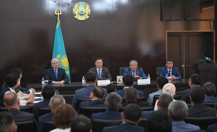 Президент әкімшілігінің басшысы Ұлытау облысының жаңа әкімін таныстырды