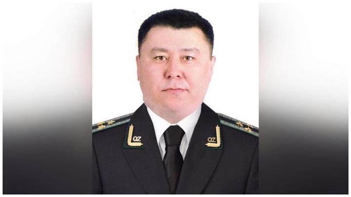 Есенов Есенов