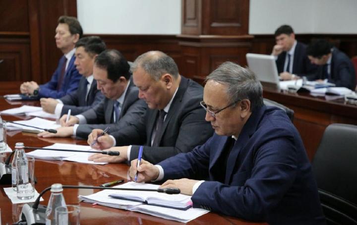 үкімет отырысы үкімет отырысы