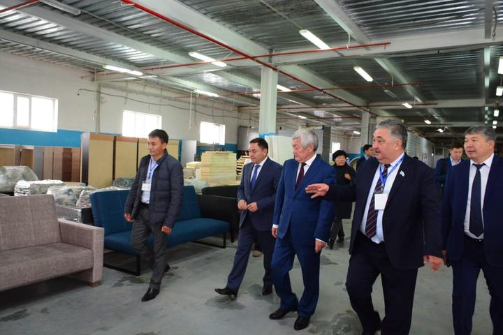 Бердибек Сапарбаев посетил село близ столицы Бердибек Сапарбаев посетил село близ столицы