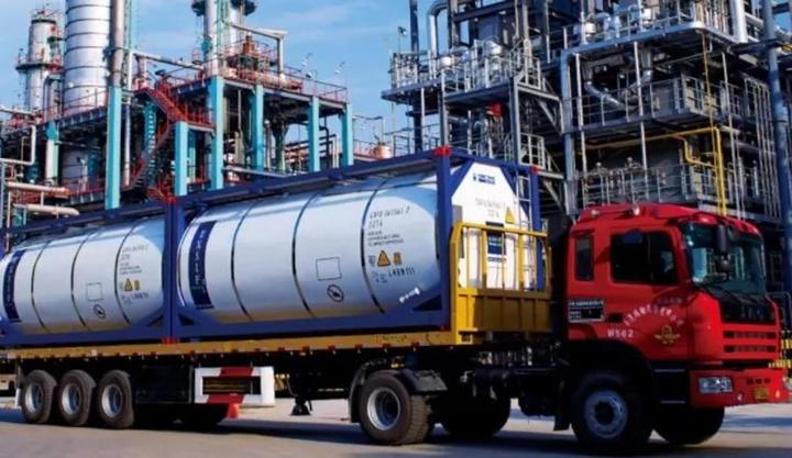 В Казахстане утверждена новая цена на газ В Казахстане утверждена новая цена на газ