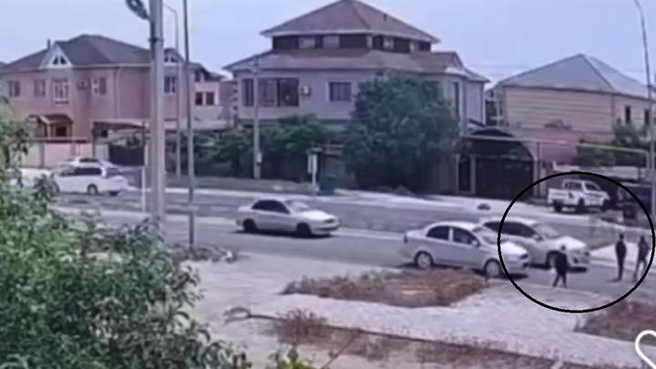 Момент наезда на подростков